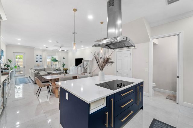 605 Avenue H, Delray Beach, FL 33483