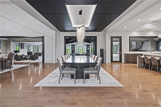 1433 Ridgemont Trail, Hinckley, OH 44233