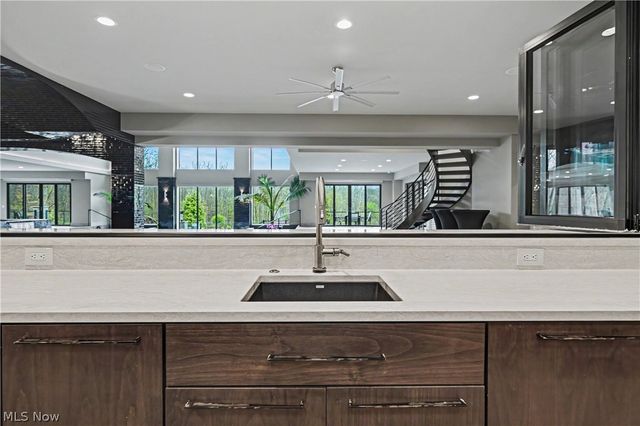 1433 Ridgemont Trail, Hinckley, OH 44233