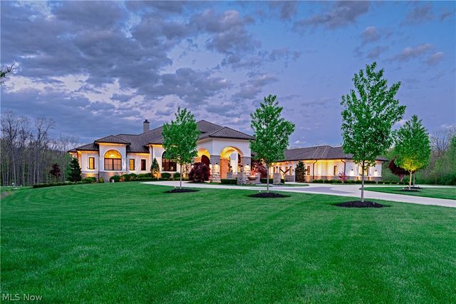 1433 Ridgemont Trail, Hinckley, OH 44233