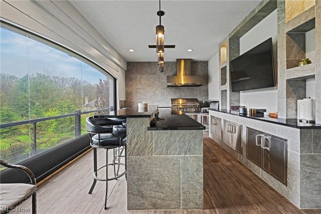 1433 Ridgemont Trail, Hinckley, OH 44233