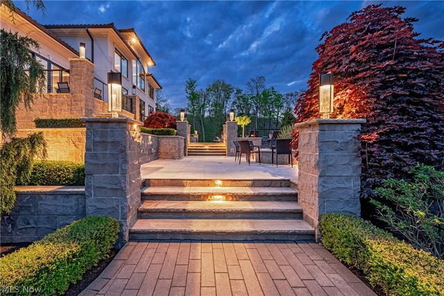 1433 Ridgemont Trail, Hinckley, OH 44233