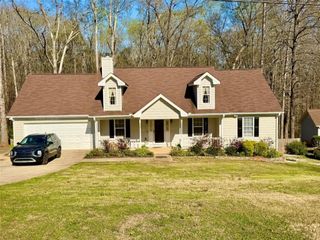 130 Lakefront Drive, Covington, GA 30016