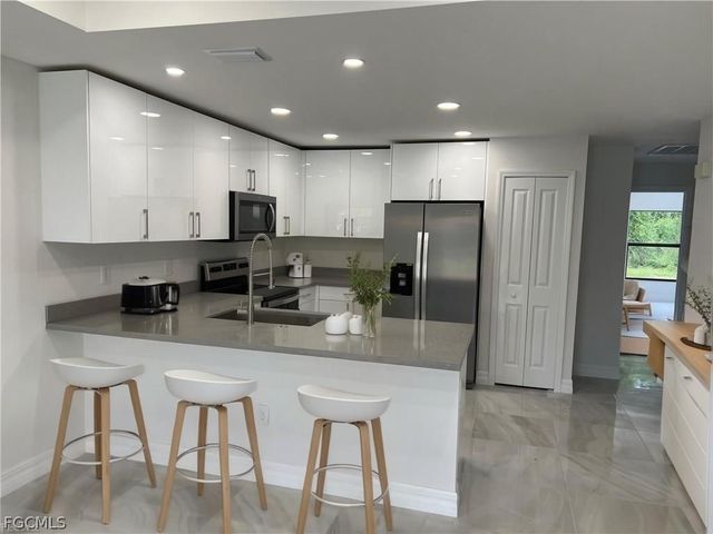 4854 30th ST SW, Lehigh Acres, FL 33973