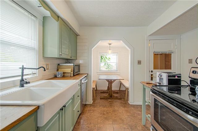 4400 Francis Street, Kansas City, KS 66103
