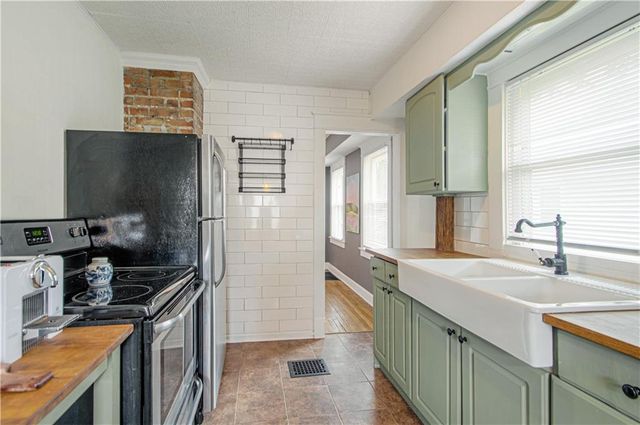 4400 Francis Street, Kansas City, KS 66103