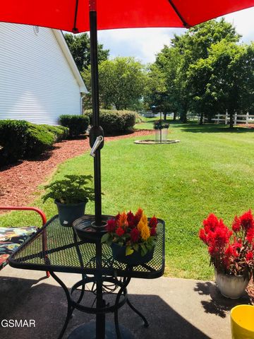 527 Orchard Valley Way, Pigeon Forge, TN 37862