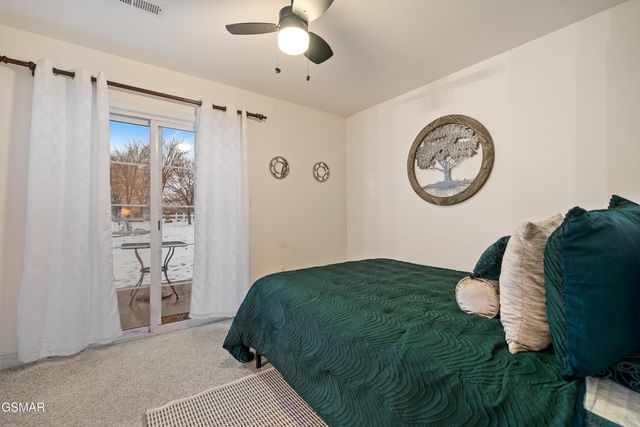 527 Orchard Valley Way, Pigeon Forge, TN 37862