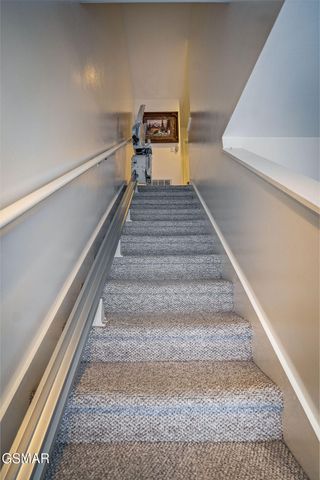 527 Orchard Valley Way, Pigeon Forge, TN 37862