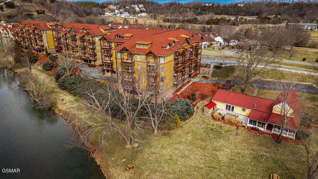 527 Orchard Valley Way, Pigeon Forge, TN 37862