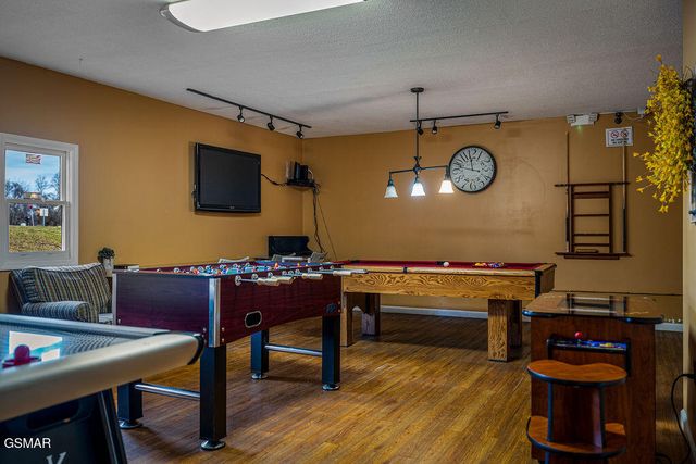 527 Orchard Valley Way, Pigeon Forge, TN 37862