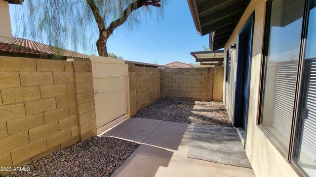 6147 E GREENWAY Street Apt 1, Mesa, AZ 85205