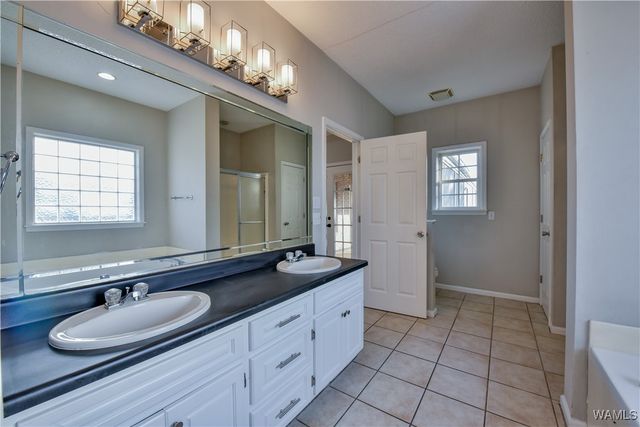 10202 Magnolia, Tuscaloosa, AL 35405