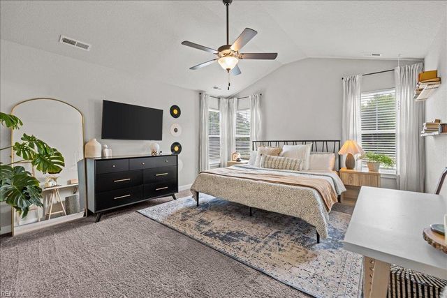 200 Ians WAY, Chesapeake, VA 23320