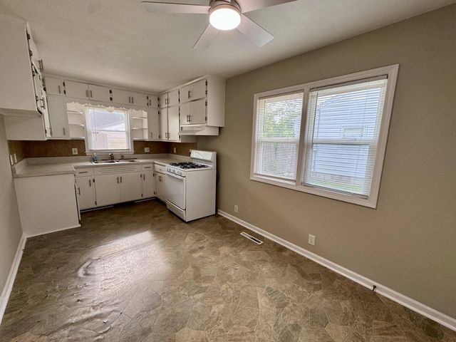 4864 N 63rd STREET, Milwaukee, WI 53218