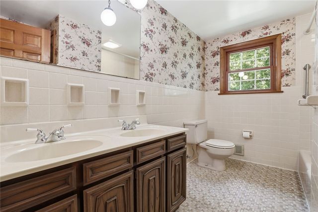 2529 Matterhorn Drive, Franklin Park, PA 15090