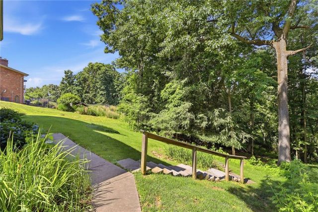 2529 Matterhorn Drive, Franklin Park, PA 15090