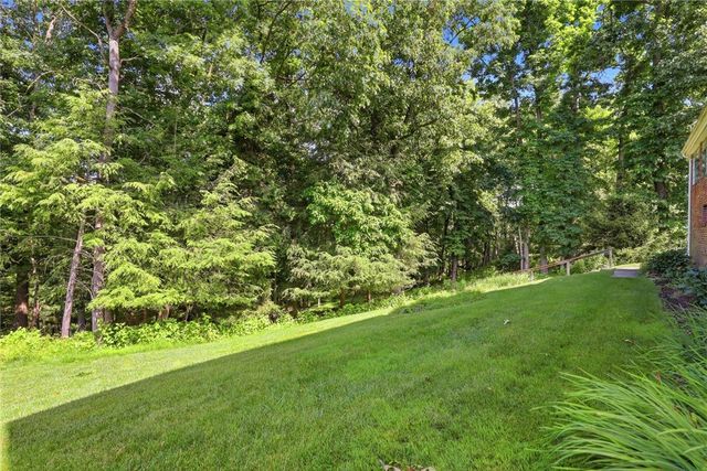2529 Matterhorn Drive, Franklin Park, PA 15090