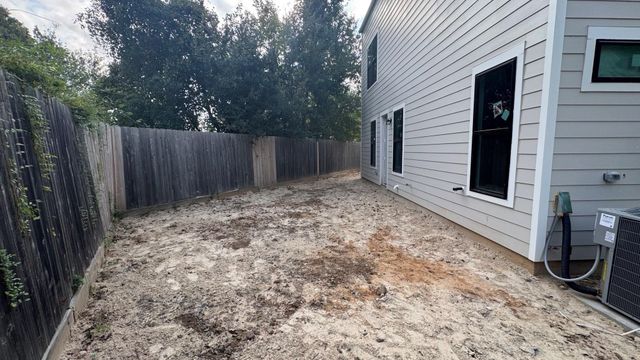 1114 Pearlwood Drive, Houston, TX 77008