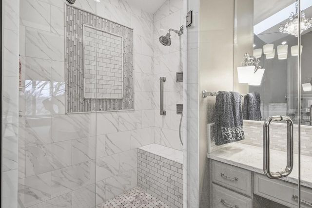 1000 Silver Mist COURT, Brookfield, WI 53005