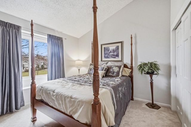 1000 Silver Mist COURT, Brookfield, WI 53005