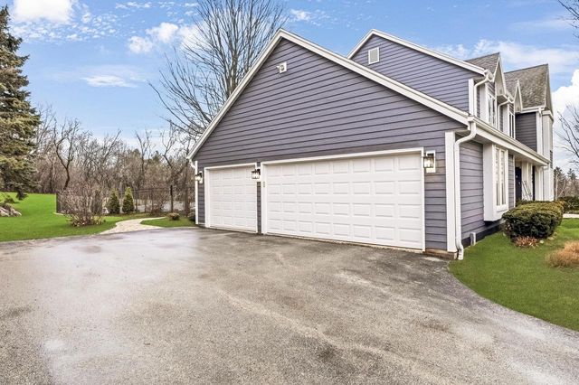 1000 Silver Mist COURT, Brookfield, WI 53005