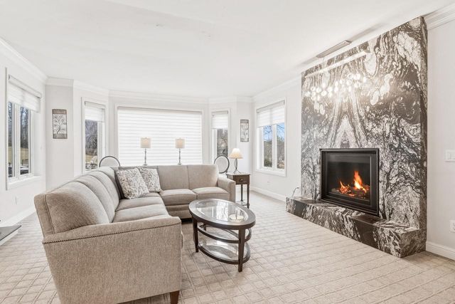 1000 Silver Mist COURT, Brookfield, WI 53005