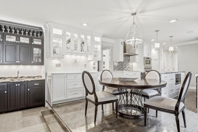 1000 Silver Mist COURT, Brookfield, WI 53005