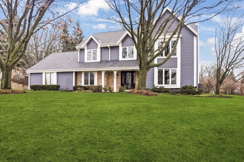 1000 Silver Mist COURT, Brookfield, WI 53005