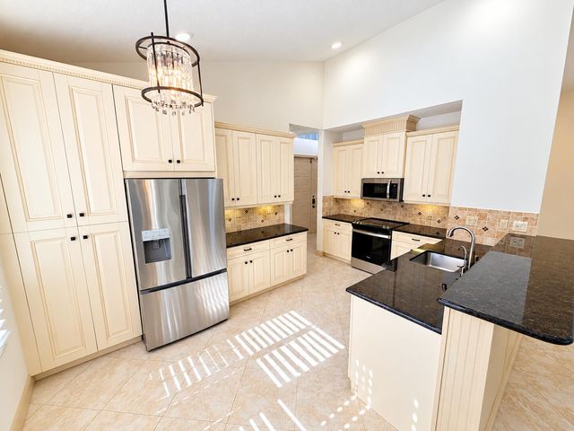 6841 NW 81ST Court, Parkland, FL 33067