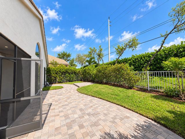 6841 NW 81ST Court, Parkland, FL 33067