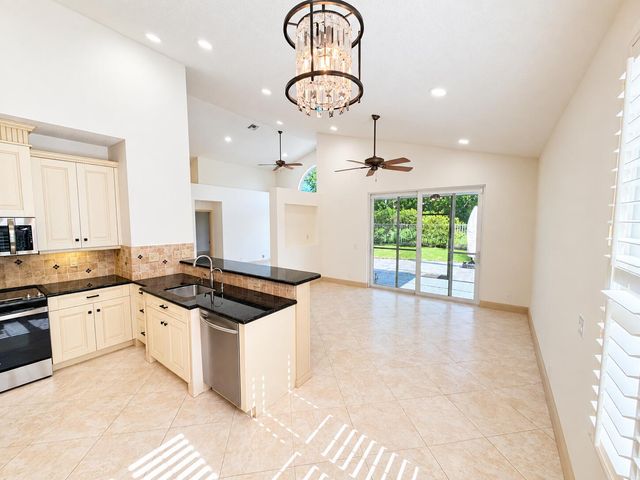 6841 NW 81ST Court, Parkland, FL 33067