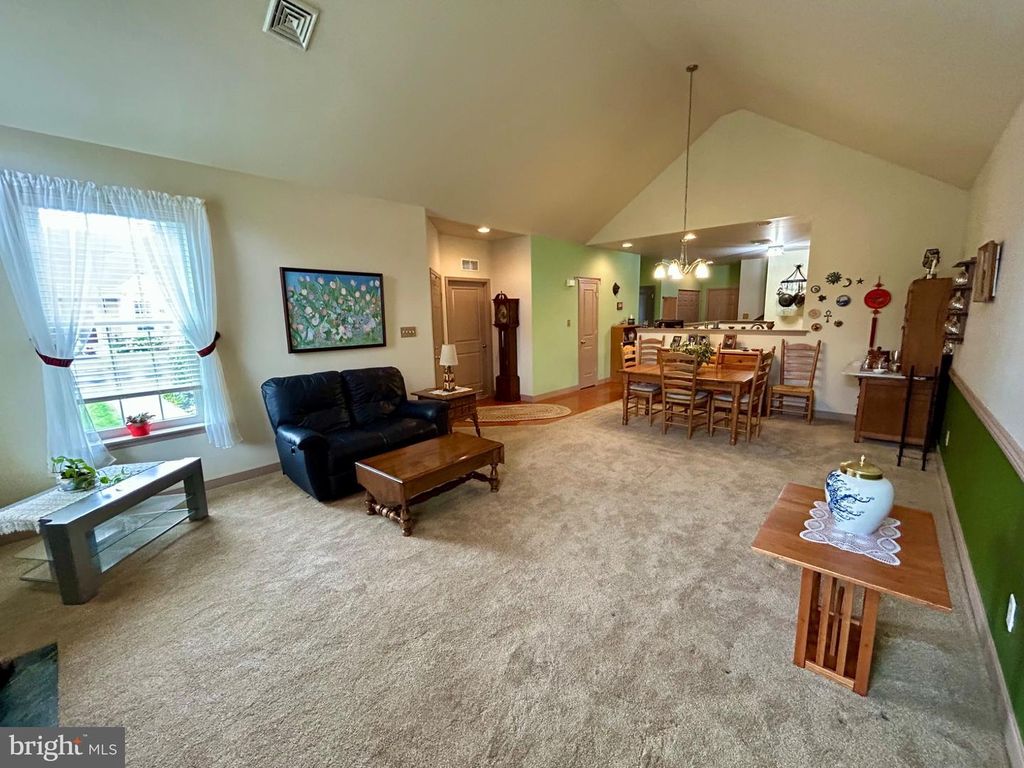 1022 BORDEAUX LN, Pennsburg, PA 18073 — photo 4