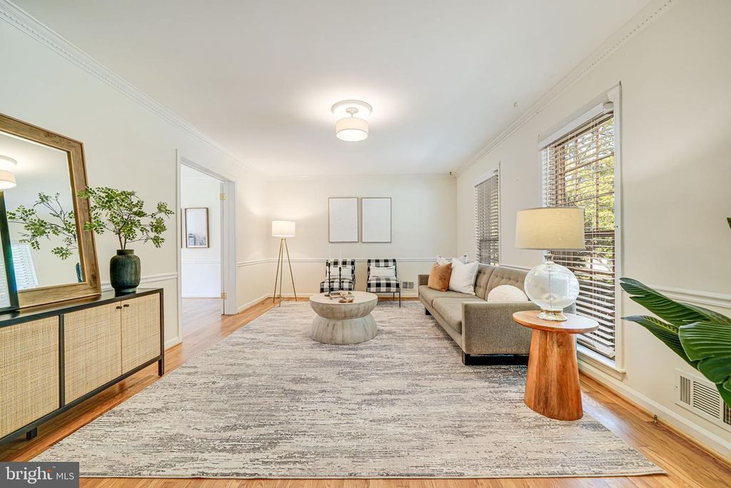 5002 BUTTERNUT DR, Rockville, MD 20853