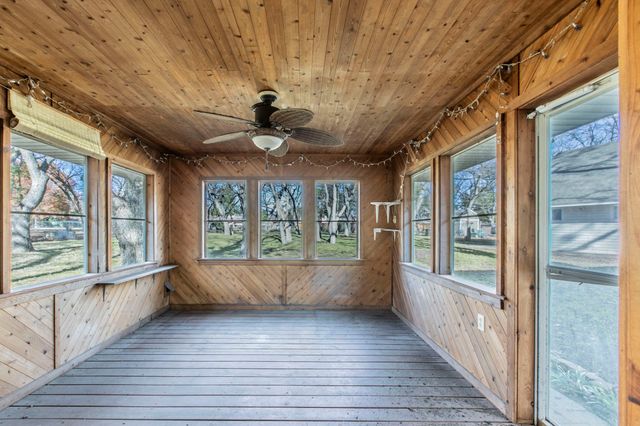 309 Willow Creek Lane, Ovilla, TX 75154