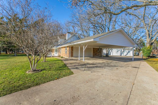 309 Willow Creek Lane, Ovilla, TX 75154