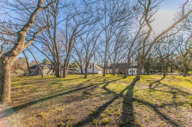 309 Willow Creek Lane, Ovilla, TX 75154