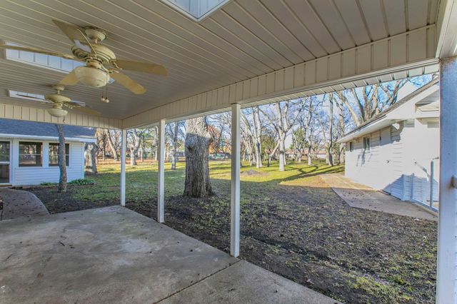 309 Willow Creek Lane, Ovilla, TX 75154