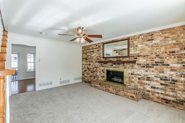 309 Willow Creek Lane, Ovilla, TX 75154