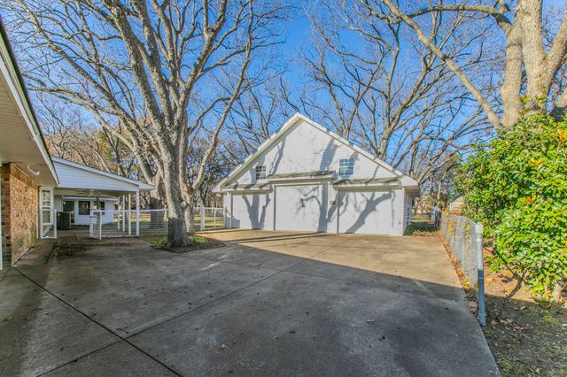 309 Willow Creek Lane, Ovilla, TX 75154