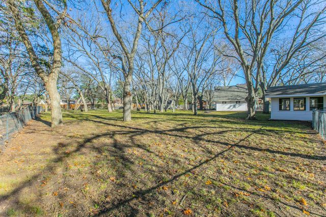 309 Willow Creek Lane, Ovilla, TX 75154