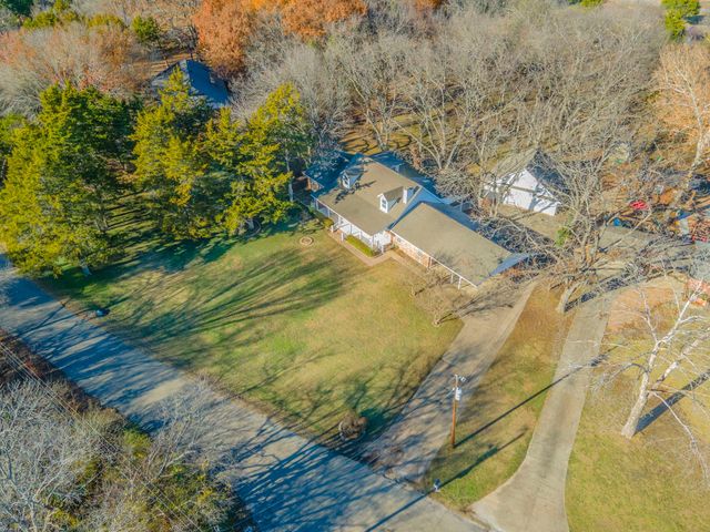 309 Willow Creek Lane, Ovilla, TX 75154