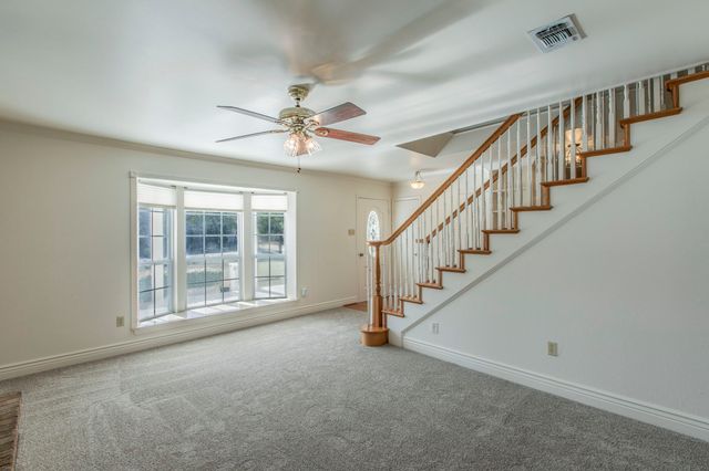 309 Willow Creek Lane, Ovilla, TX 75154