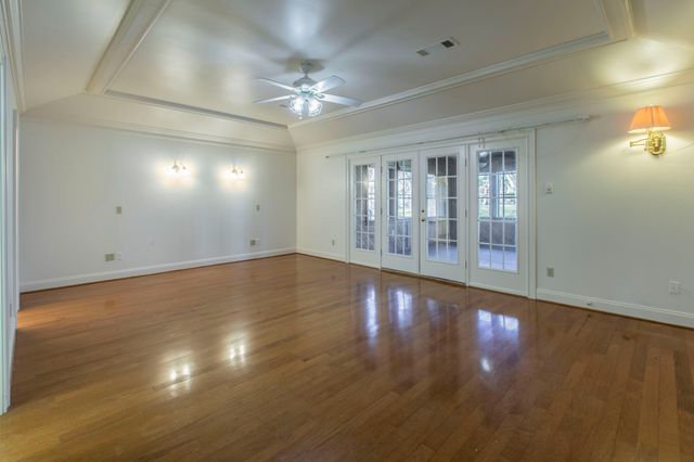 309 Willow Creek Lane, Ovilla, TX 75154