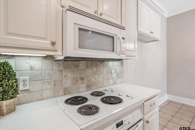 2413 DIETZ LANE, Tyler, TX 75701