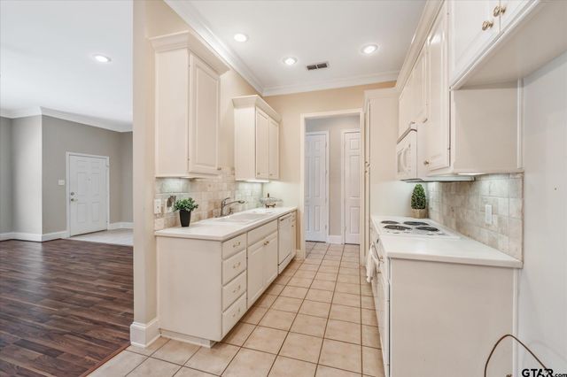 2413 DIETZ LANE, Tyler, TX 75701