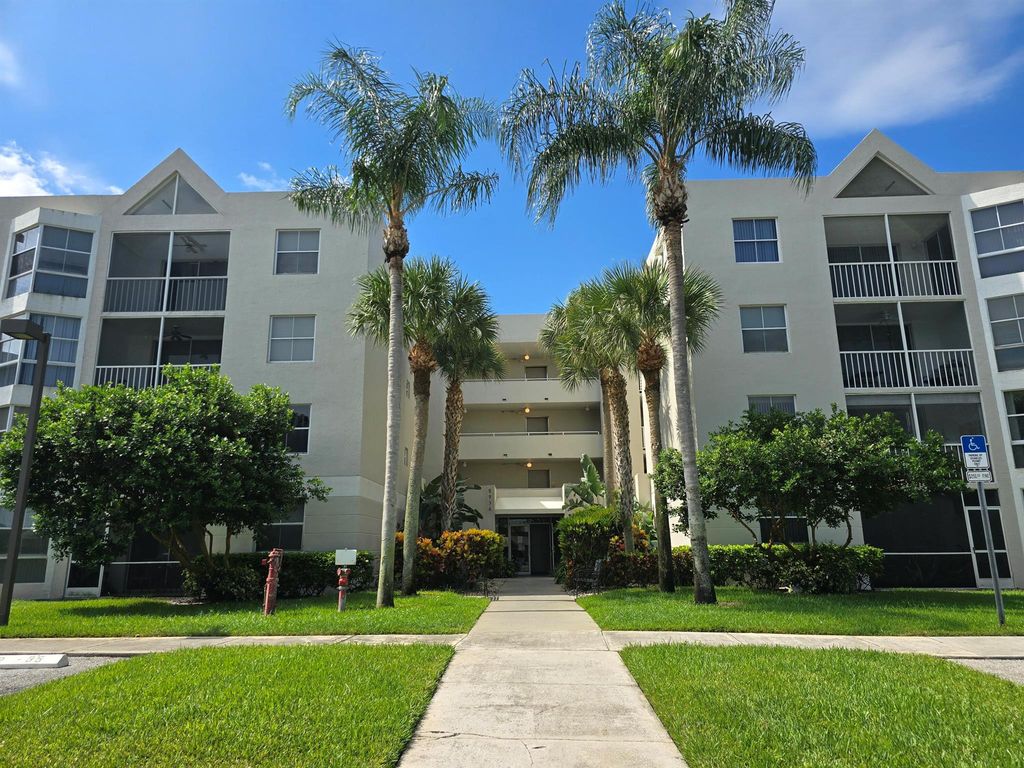 5936 Morningstar Circle 401, Delray Beach, FL 33484