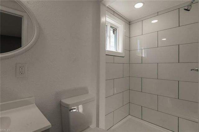 207 S 7th ST, Suffolk, VA 23434