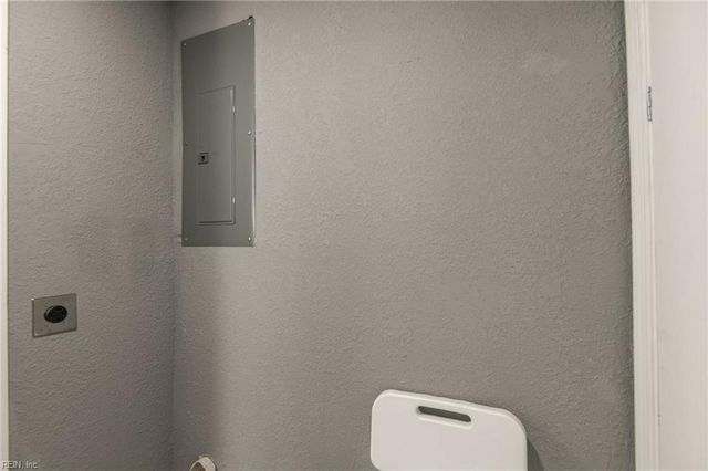 207 S 7th ST, Suffolk, VA 23434