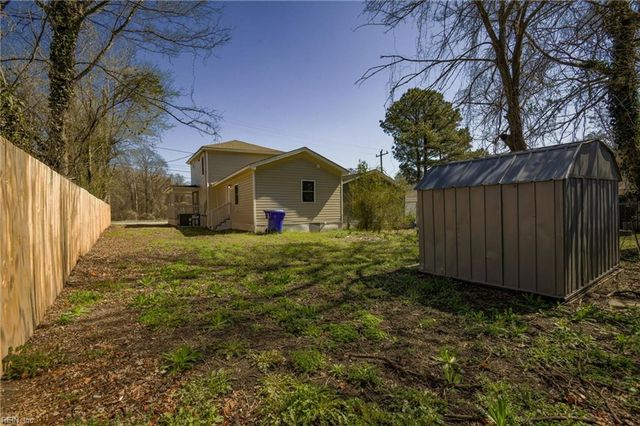 207 S 7th ST, Suffolk, VA 23434